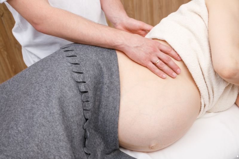 Lưu ý giảm đau lưng cho bà bầu