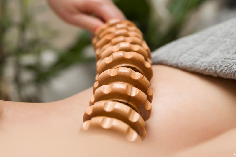 Công cụ phục vụ cho massage lưng