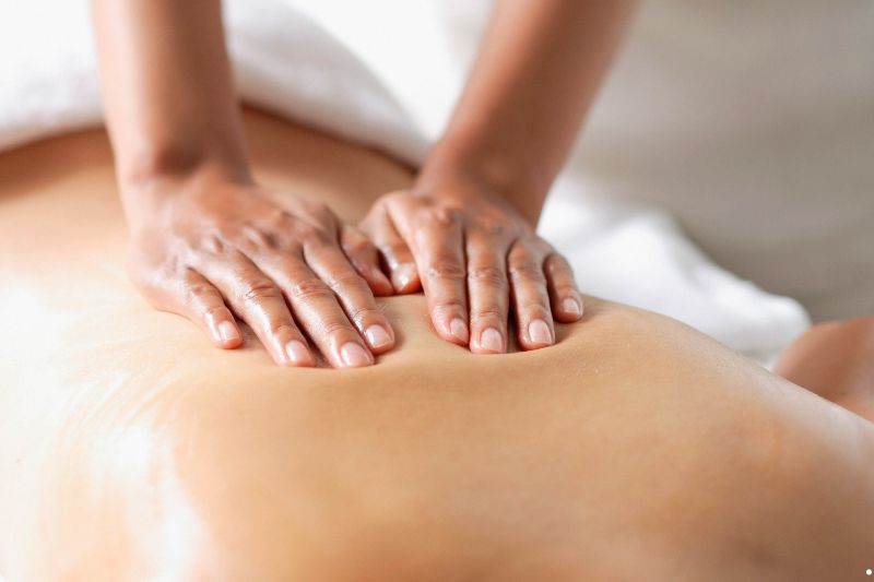 Động tác xoa tròn