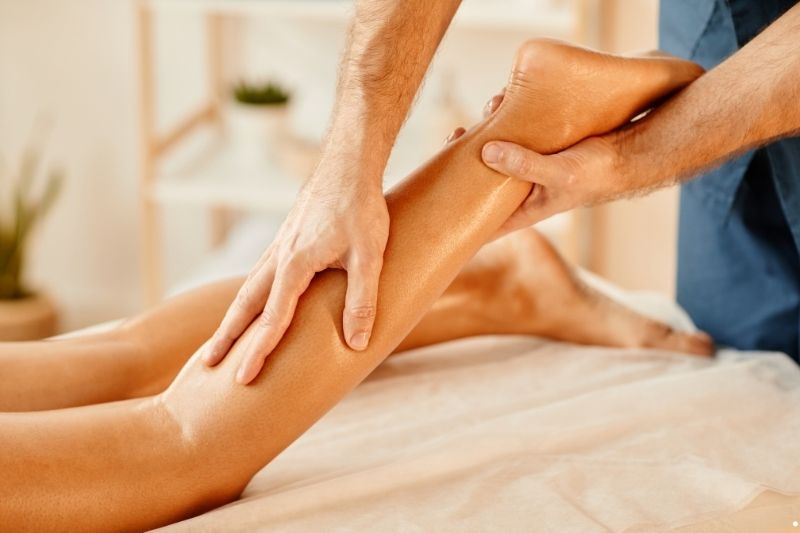 Tiếp đến vị trí cẳng chân và bắp chân