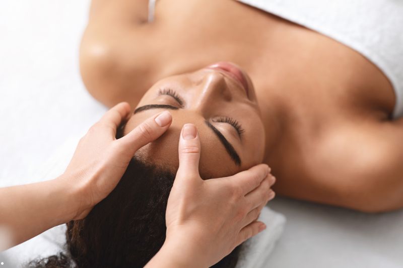 Massage là “người bạn vàng” cho xương khớp