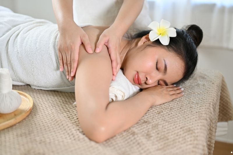Một số câu hỏi về dịch vụ massage nữ