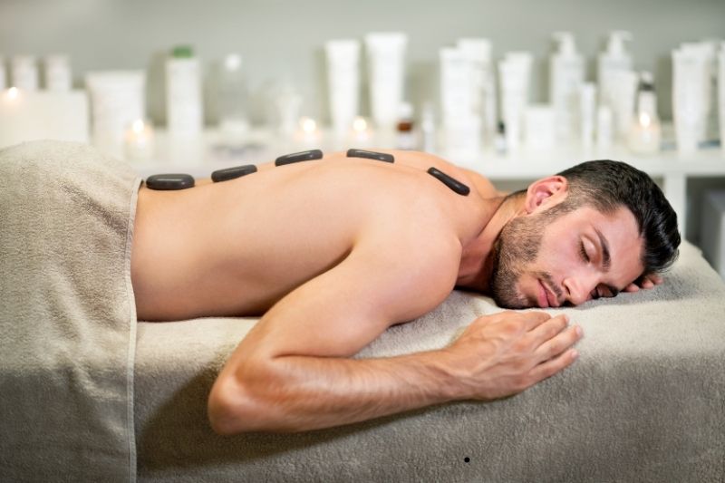 Massage đá nóng giá bao nhiêu