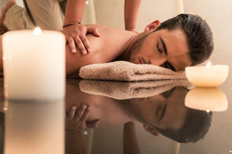 Cách massage Thái cho nam 