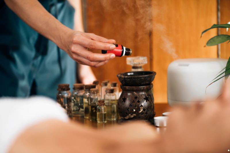 Có những loại hình nào cung cấp dịch vụ massage bằng mùi hương?