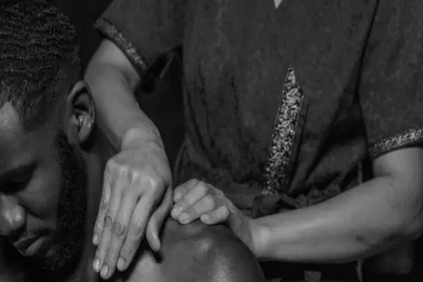 Dịch vụ Massage bấm huyệt tại quận Đống Đa giá rẻ phục vụ tận nơi 24/7 theo yêu cầu