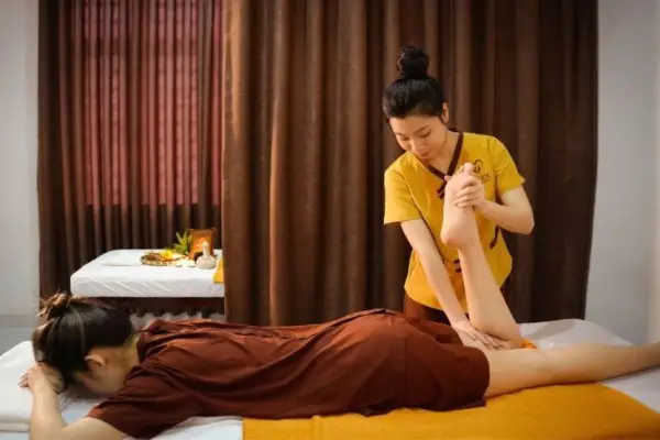 Dịch vụ Massage bấm huyệt tại quận 1 giá rẻ phục vụ tận nơi 24/7 theo yêu cầu